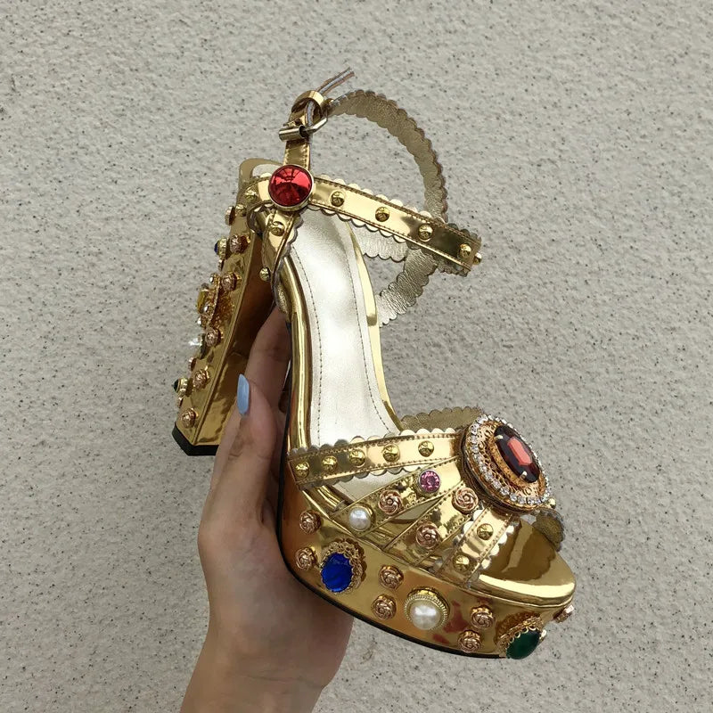 Sandalias de plataforma con tacón alto grueso para mujer, con diamantes de imitación, de cuero dorado metalizado y punta abierta