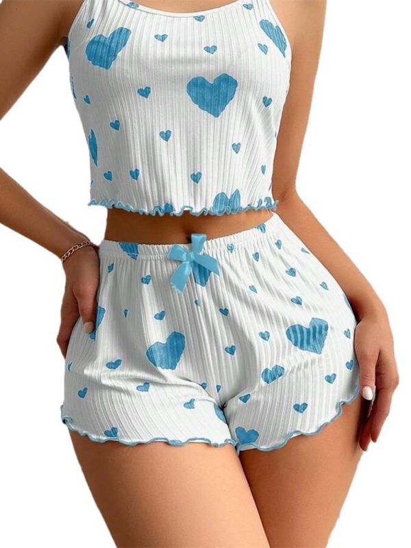 Conjunto de lencería con tirantes y pantalones cortos con estampado de amor 